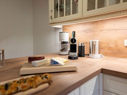  Kaffeemaschine, Teekocher und vieles mehr an nützlichen Elektrogeräten stehen Ihnen frei zur Nutzung. 