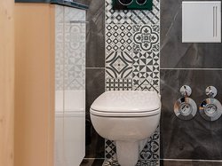 Eine weitere Toilette in der Ferienwohnung "Chalet Auszeit". Eine weitere Toilette in der Ferienwohnung "Chalet Auszeit".