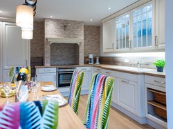 Have breakfast at "Chalet Bergnest" in Fischen, "Haus Stoll am Rubihorn". 