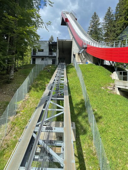 Die Heini-Klopfer-Skiflugschanze in Oberstdorf (Allgäu) zählt als größte Schanze Deutschlands zu den bedeutendsten ihrer Art weltweit.